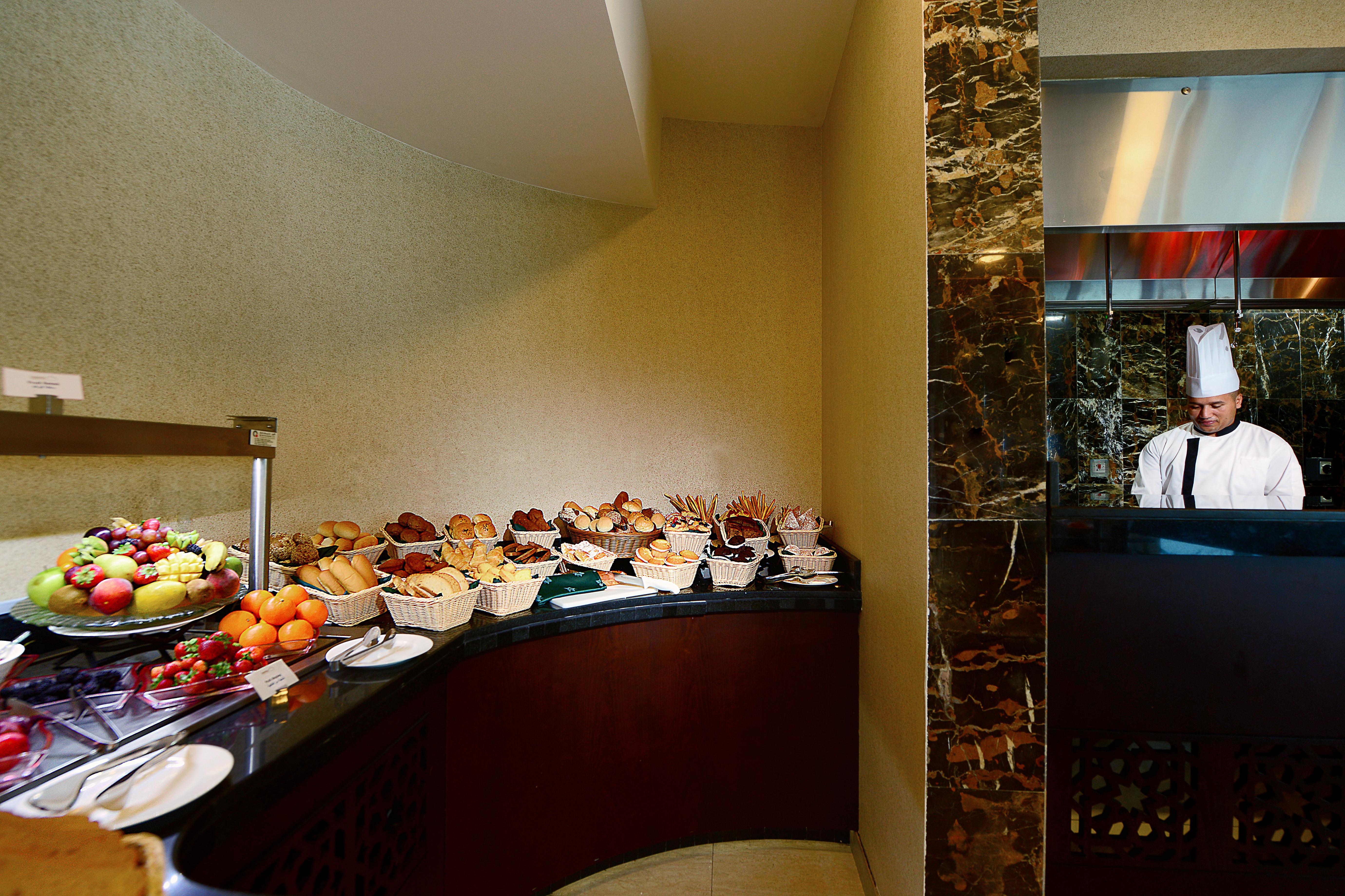 Saraya Corniche Hotel Doha Exterior photo A buffet at a hotel