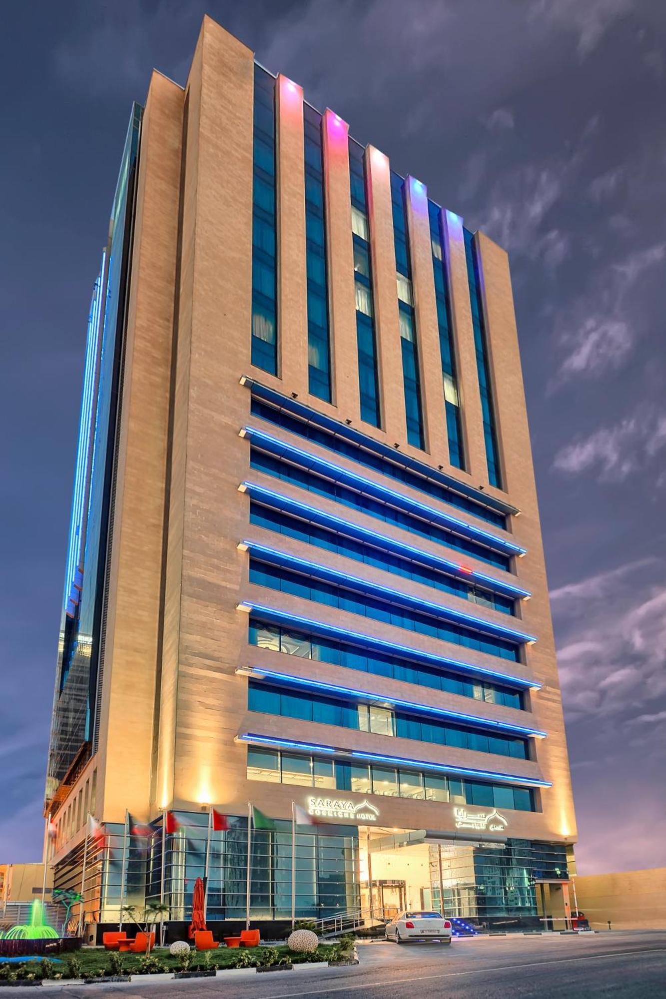 Saraya Corniche Hotel Doha Exterior photo The hotel at night